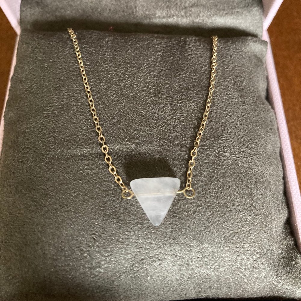NWT Dainty Natural Pink Rose Quartz Triangle Pendant Necklace